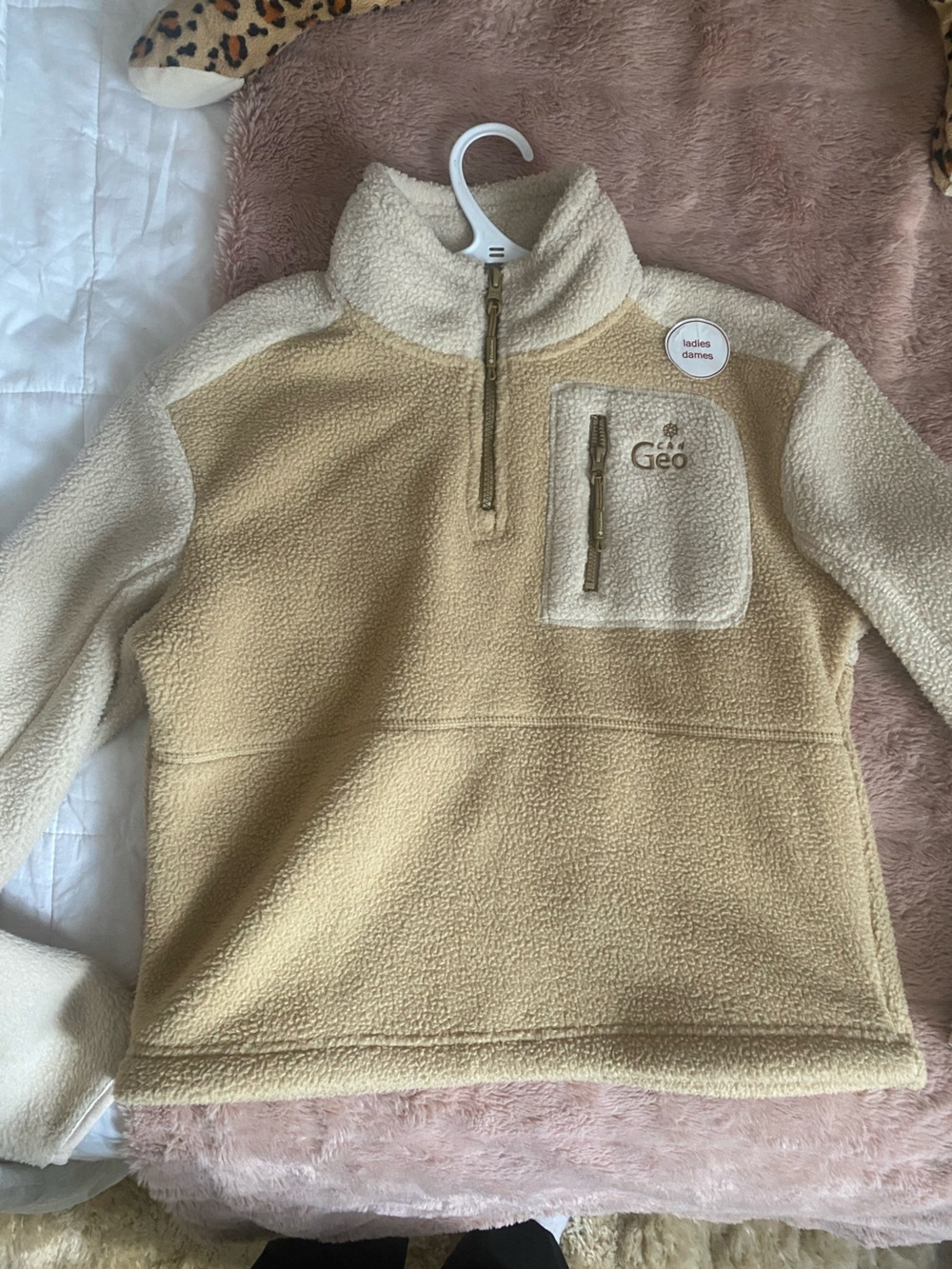 Canadiana x RCGS Women's Mock-Neck Pullover cream sherpa jacket